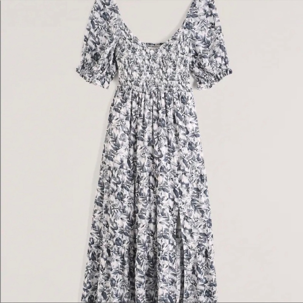 Flutter sleeve smocked mini dress - s